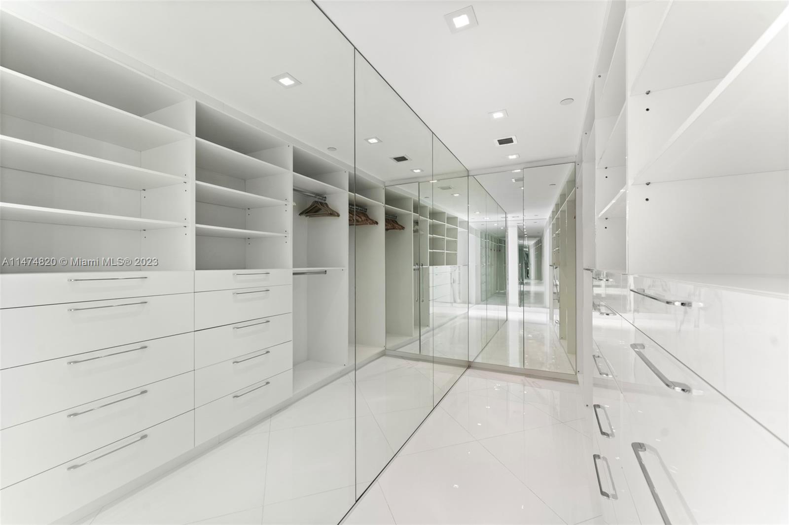 GREEN DIAMOND CONDO - Residential