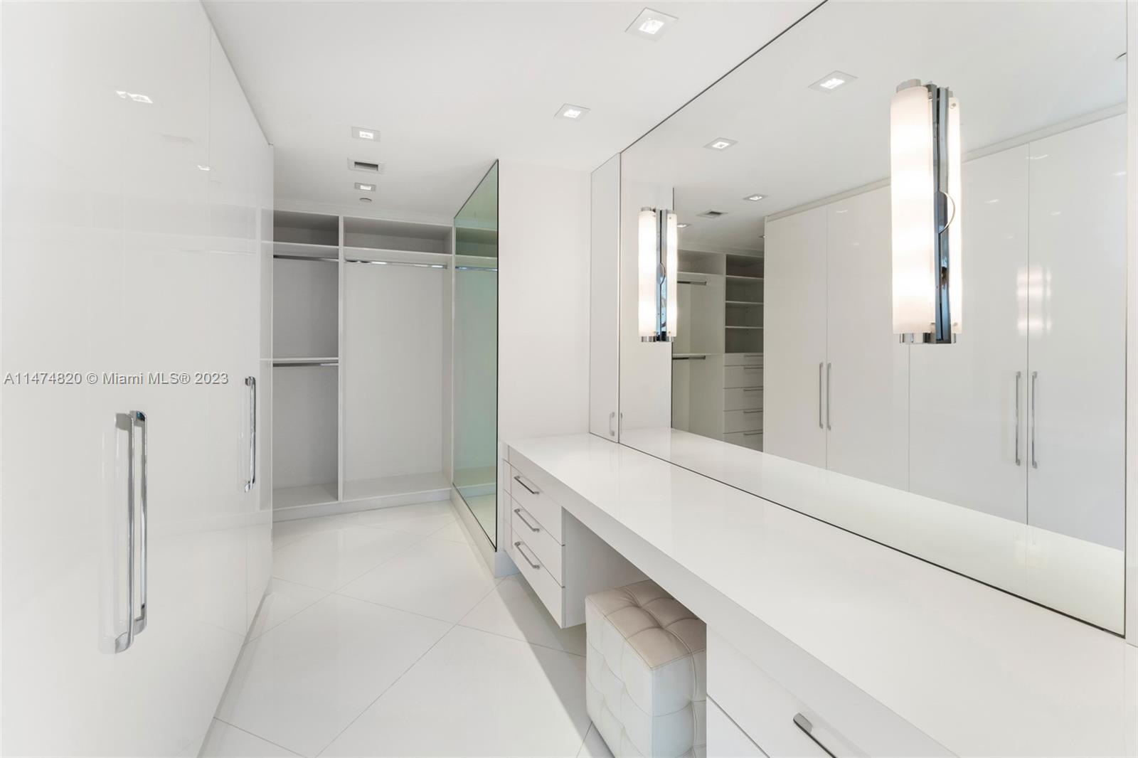 GREEN DIAMOND CONDO - Residential