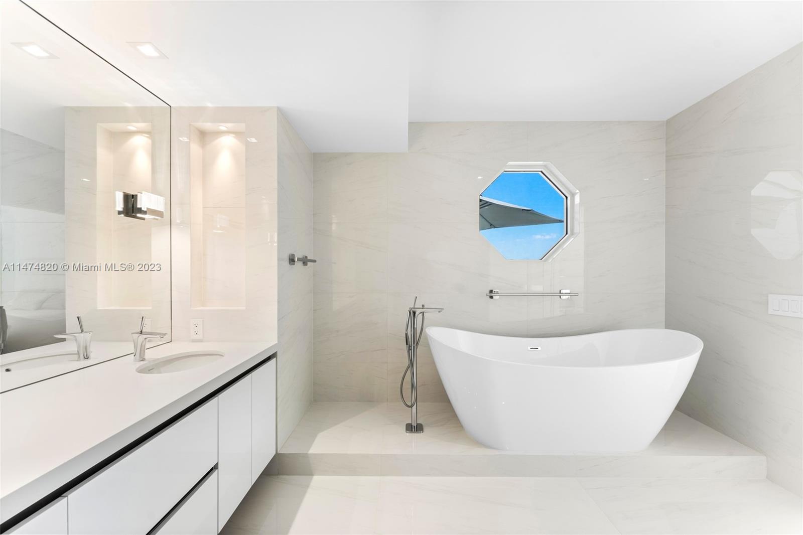 GREEN DIAMOND CONDO - Residential