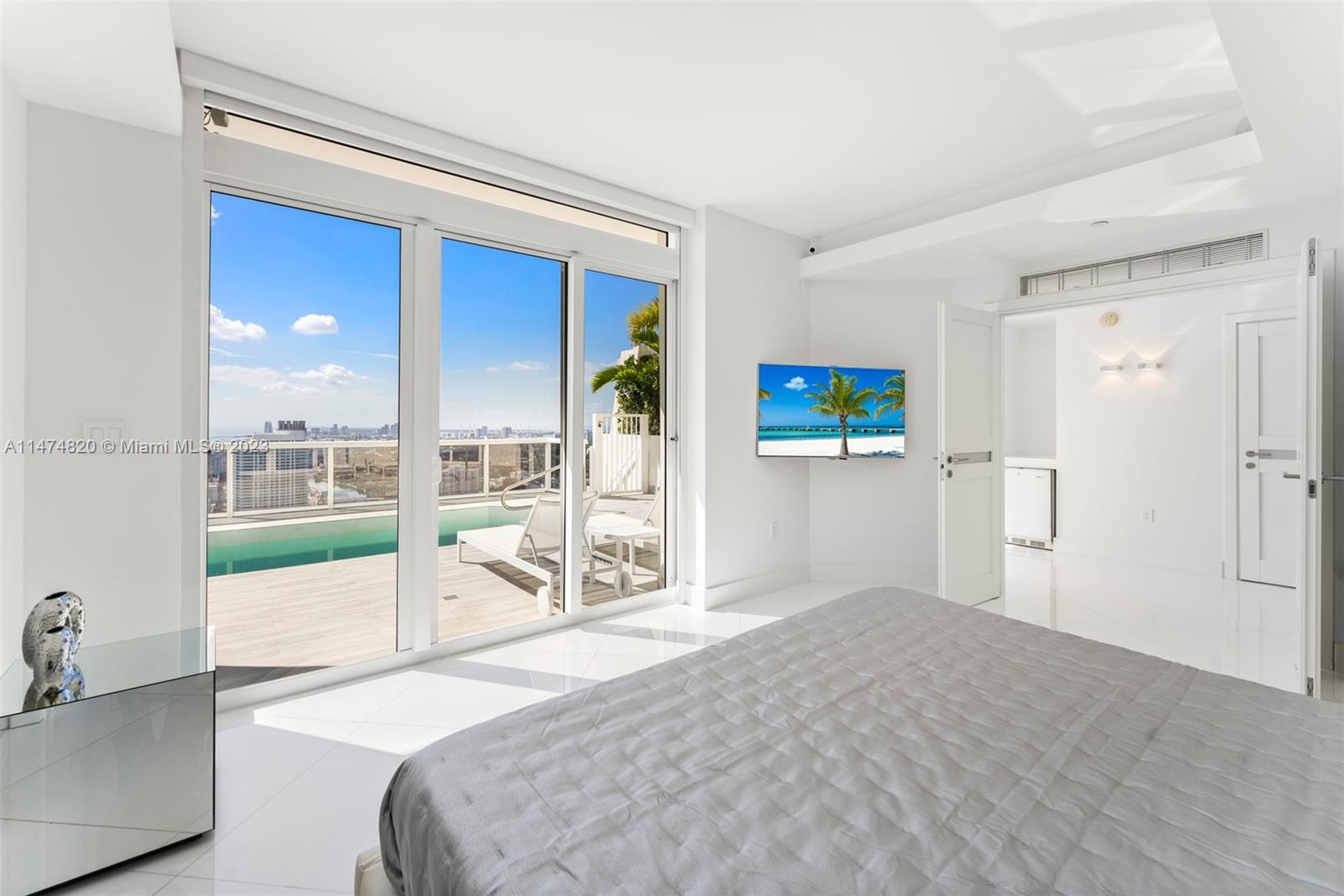 GREEN DIAMOND CONDO - Residential