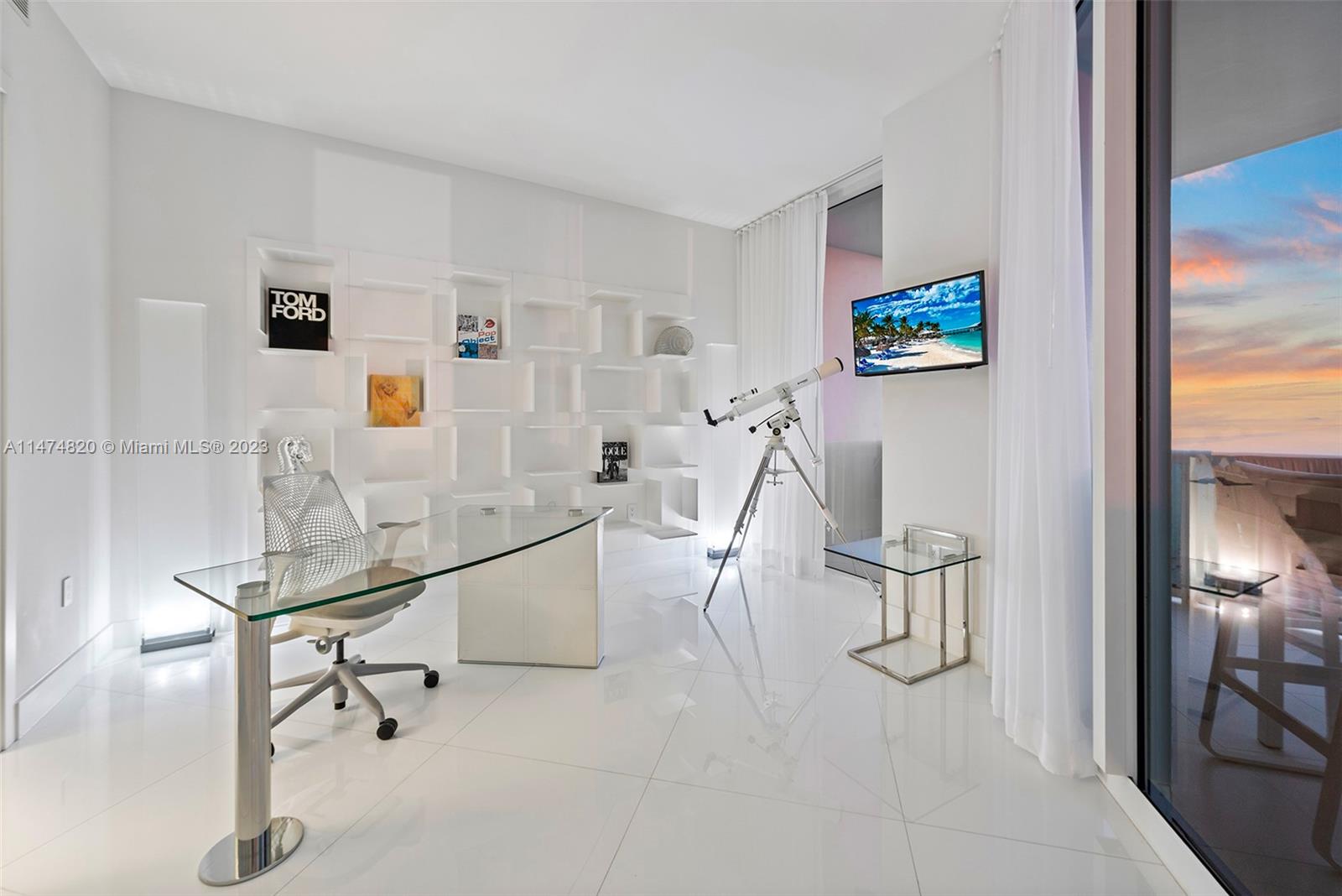 GREEN DIAMOND CONDO - Residential