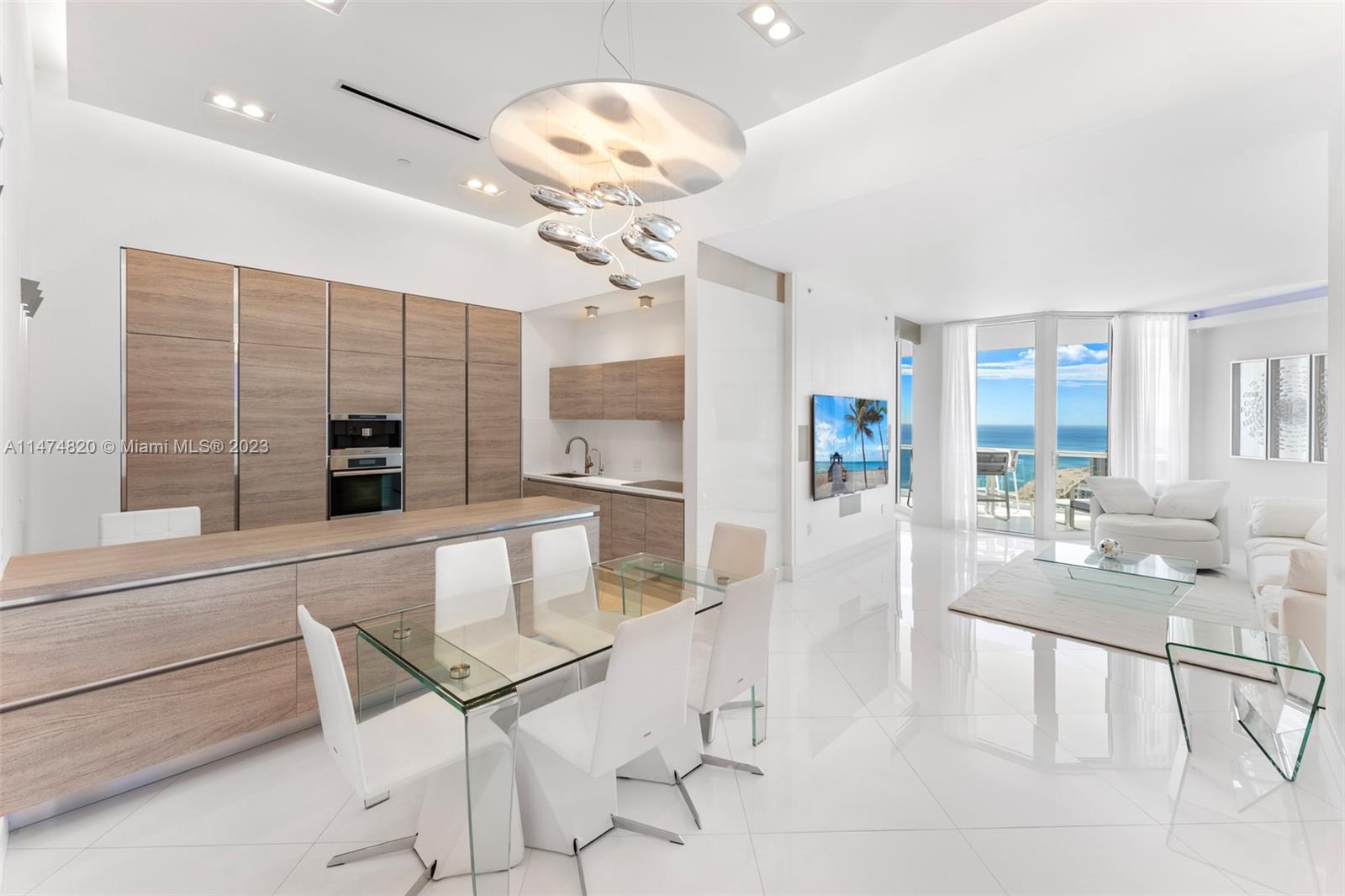 GREEN DIAMOND CONDO - Residential