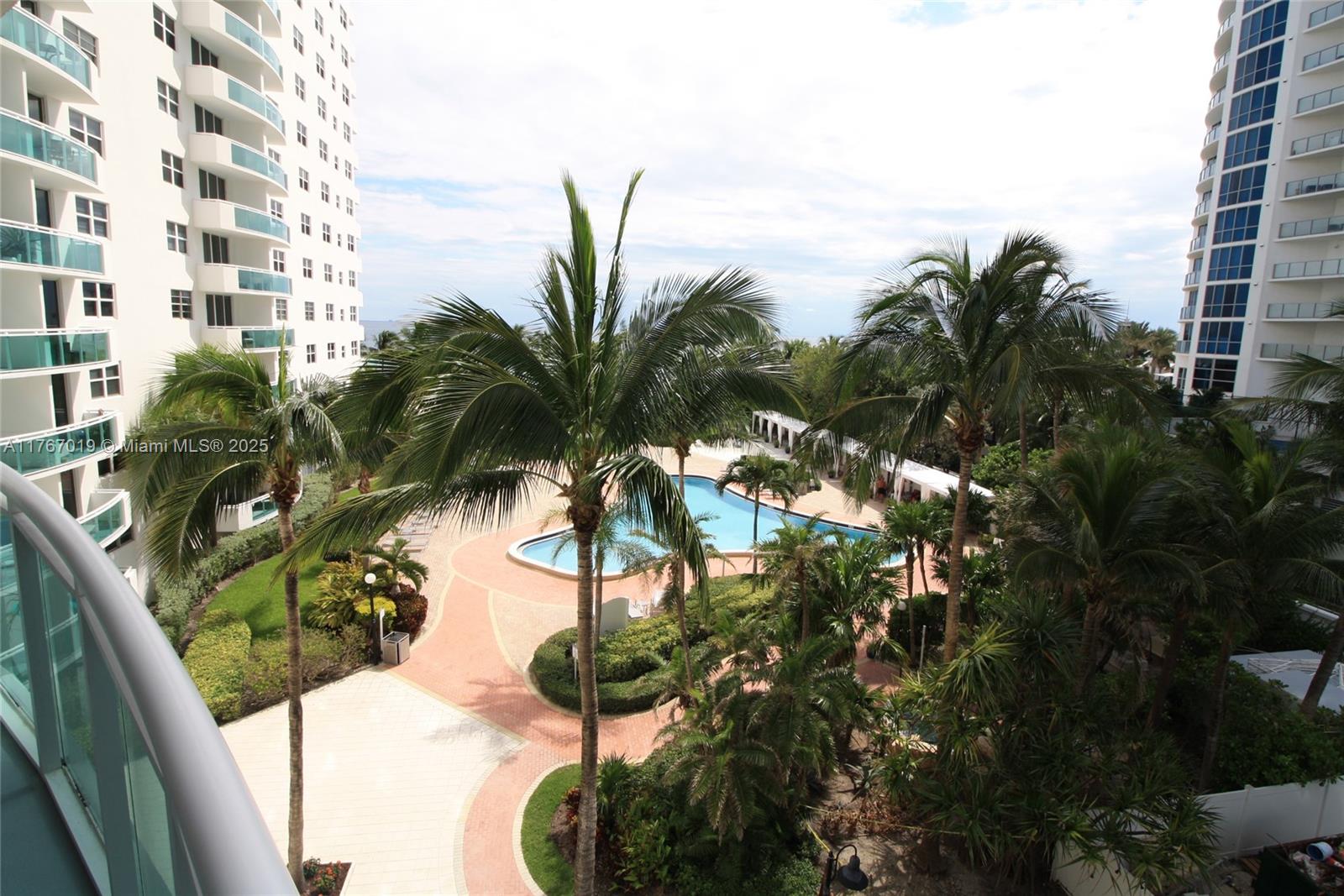 3001 S Ocean Dr 425, Hollywood, Broward County, Florida - 2 Bedrooms  
2 Bathrooms - 