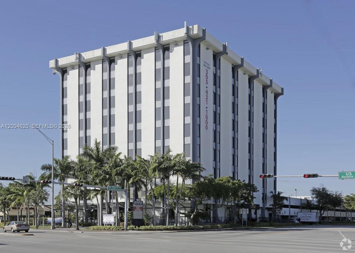 12550 Biscayne Blvd UNIT 403