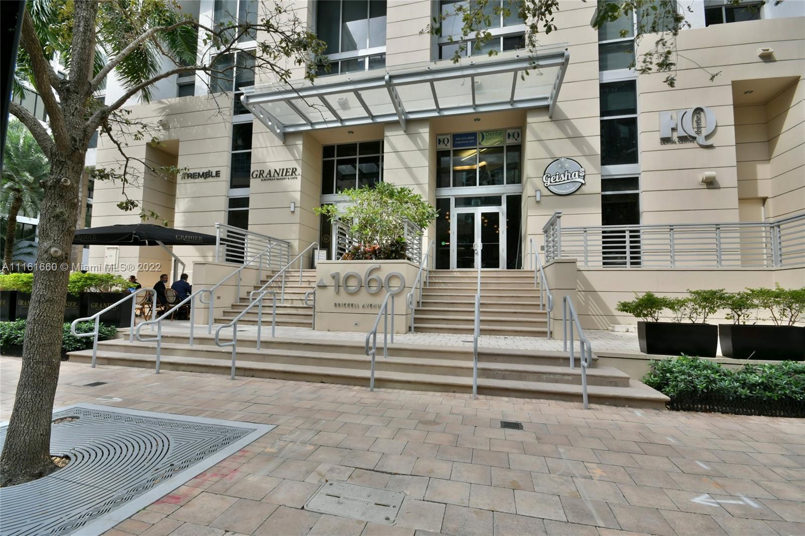 Brickell studio with amazing city and even bay views. Updated kitchen cabinets and backsplash, flooring, and partial bathroom to name a few. Luxury building with pool, hot tub, exercise room, conference room, valet parking, onsite management and more. In the heart of Brickell so just take the elvator down and walk to shopping, cafes, and restaurants.