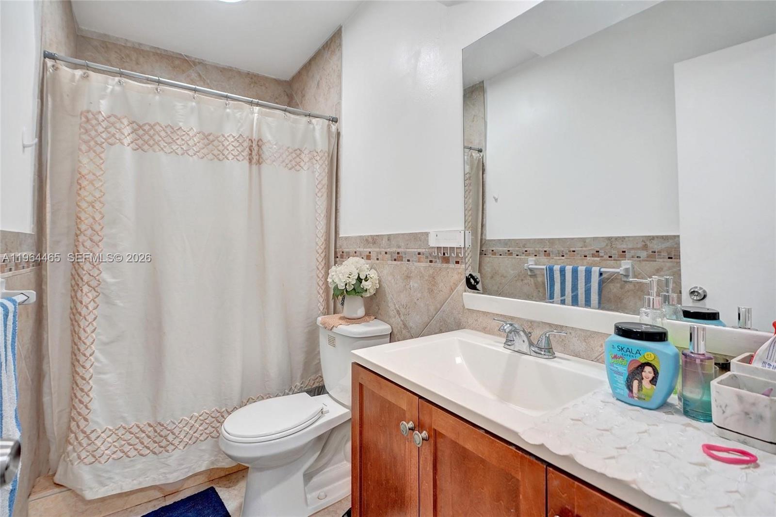 VILLAGE AT DADELAND CONDO - Residential