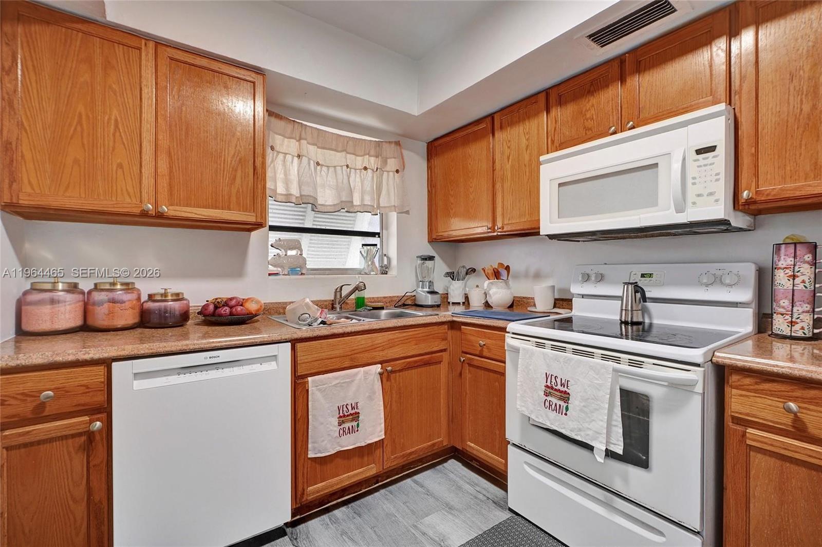 VILLAGE AT DADELAND CONDO - Residential