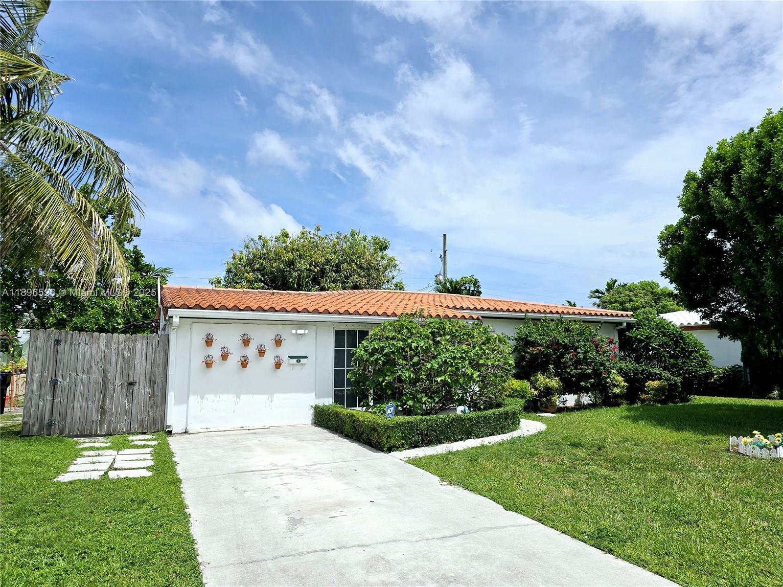 SUN RAY HOMES GREYNOLDS P - Residential Lease