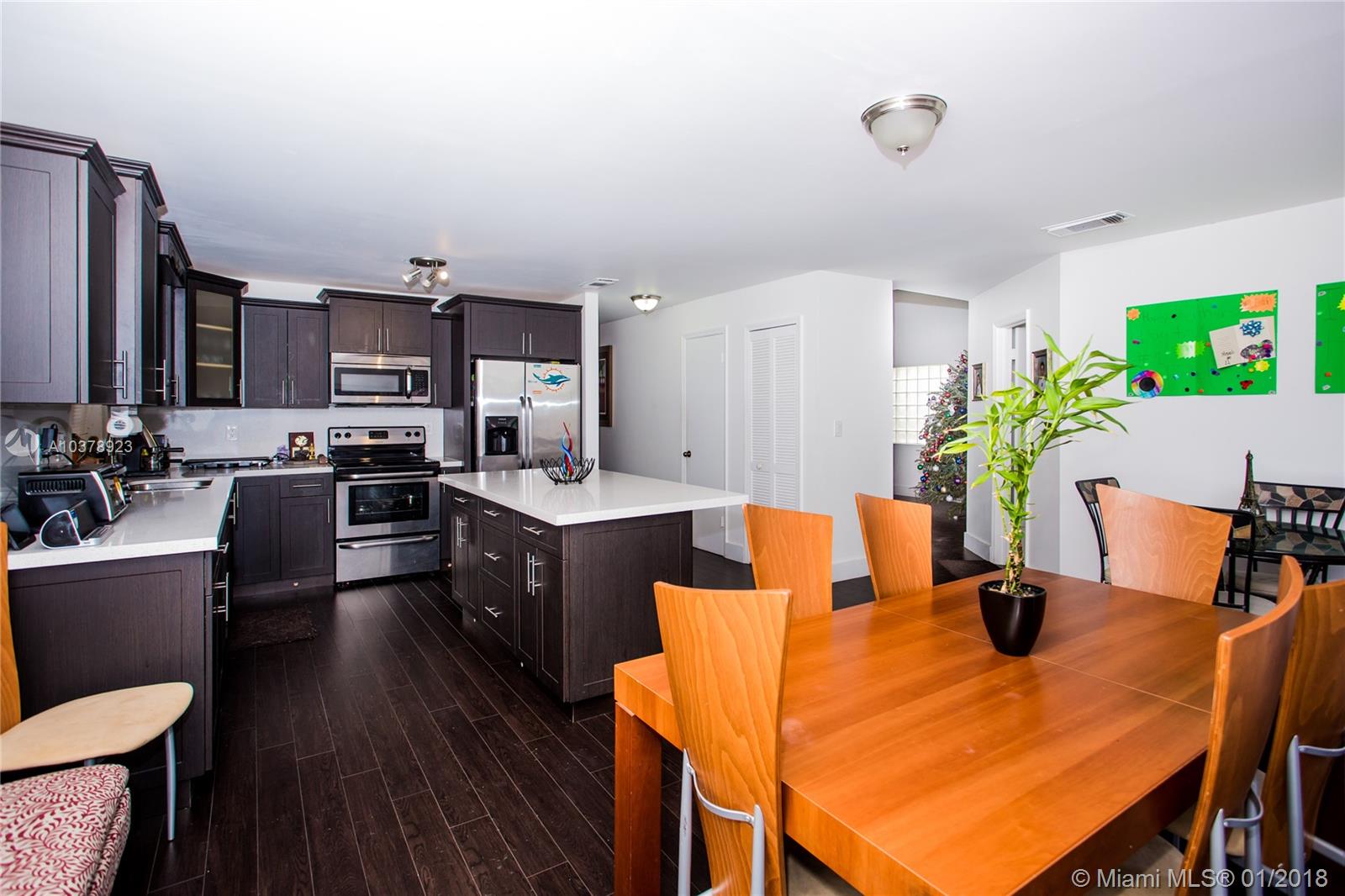 IVIS AT LOYOLA - Residential