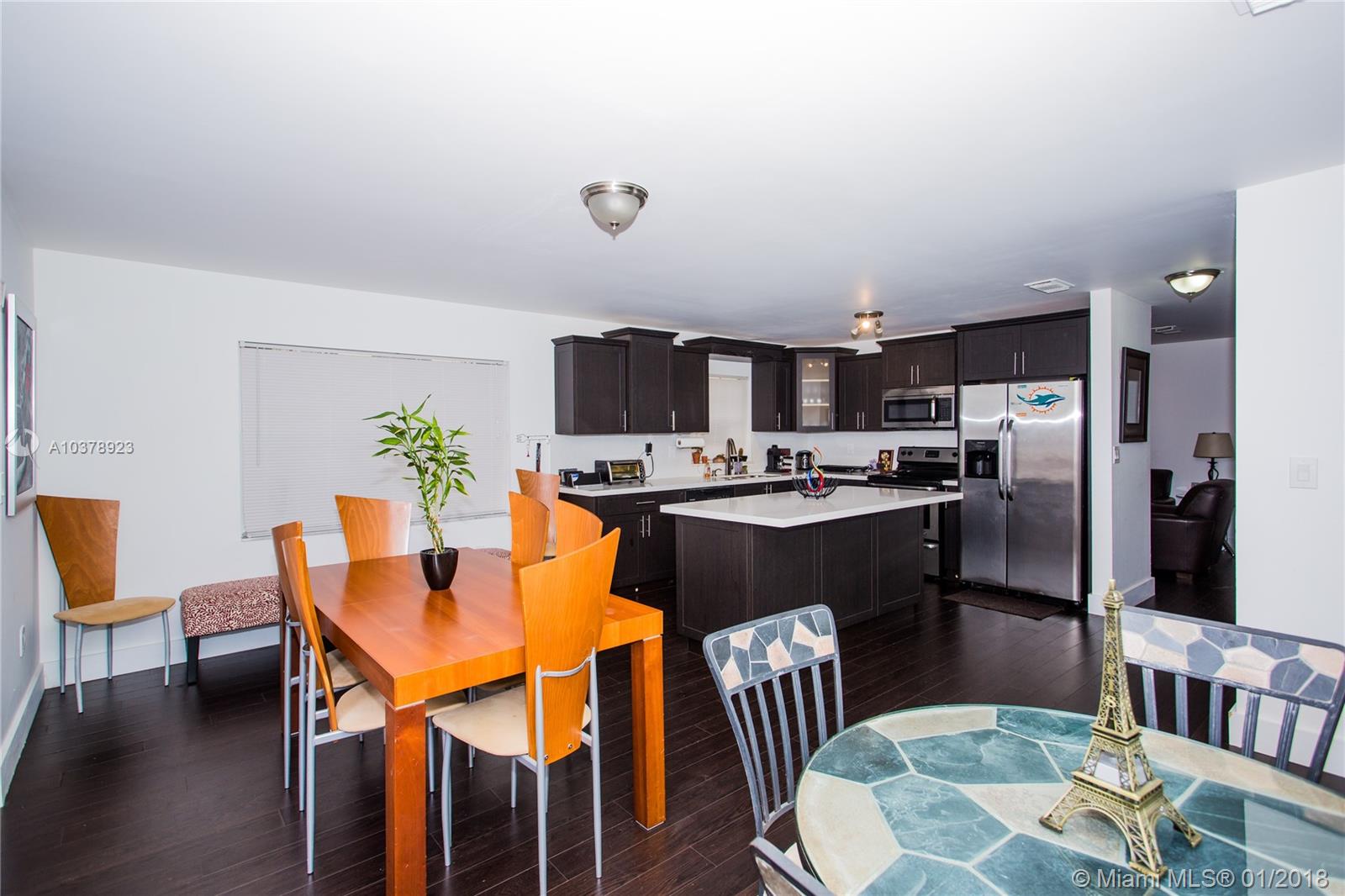 IVIS AT LOYOLA - Residential