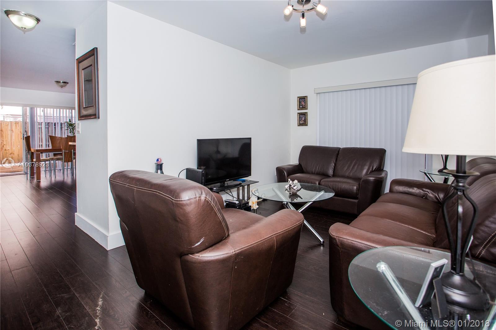 IVIS AT LOYOLA - Residential