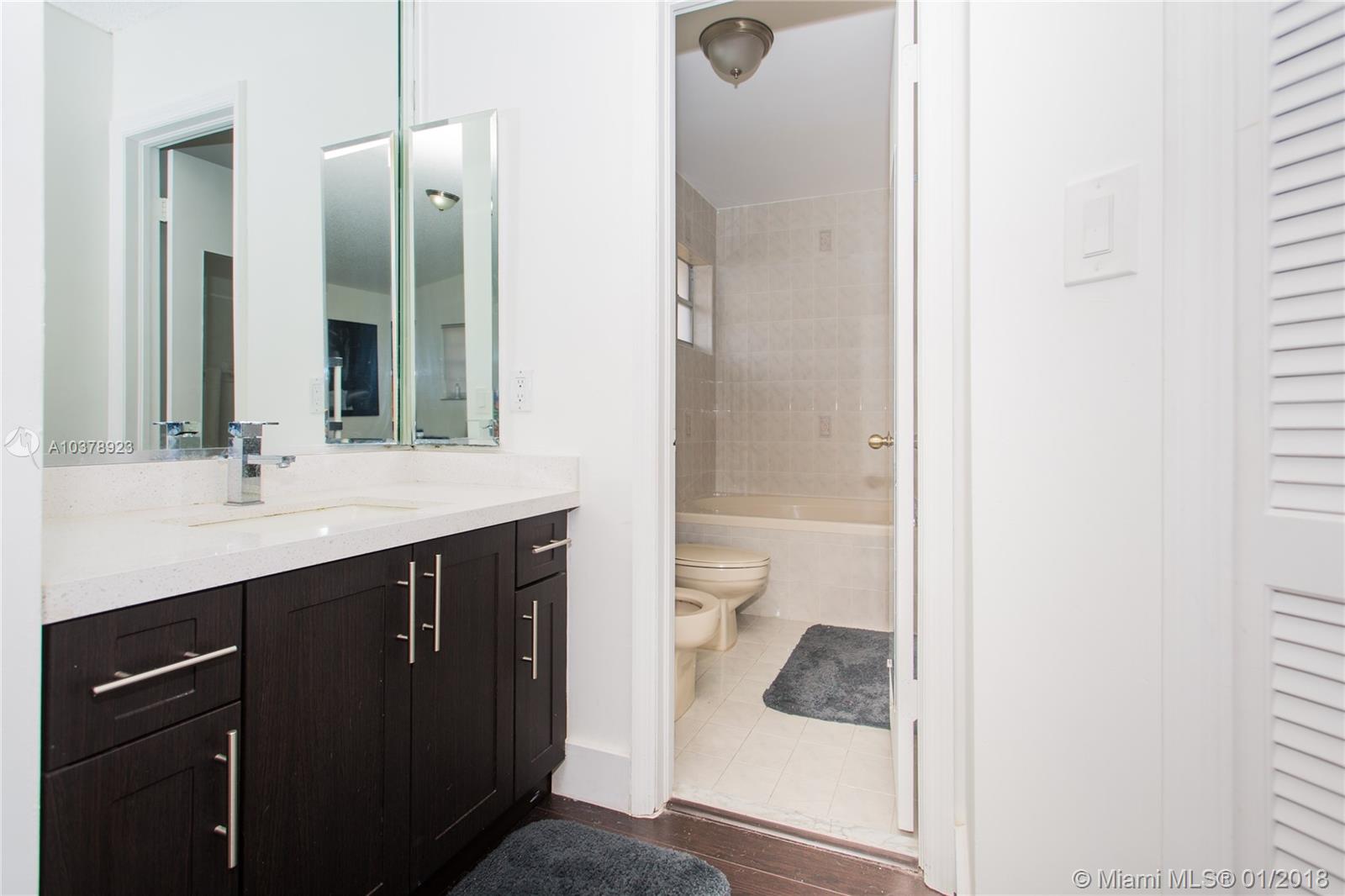 IVIS AT LOYOLA - Residential