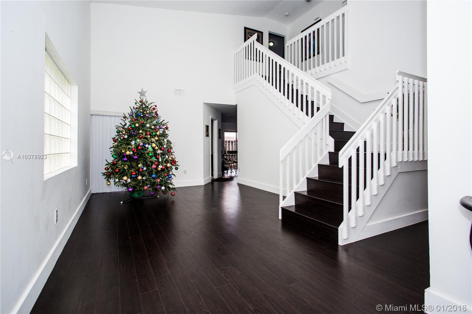 IVIS AT LOYOLA - Residential