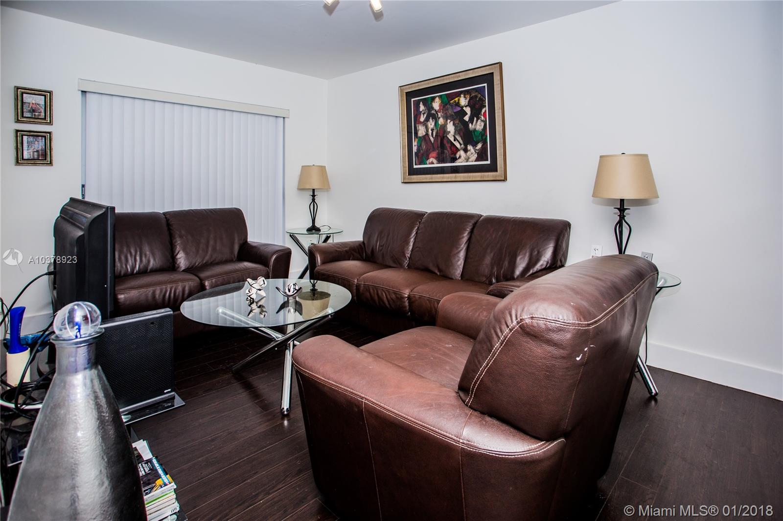 IVIS AT LOYOLA - Residential