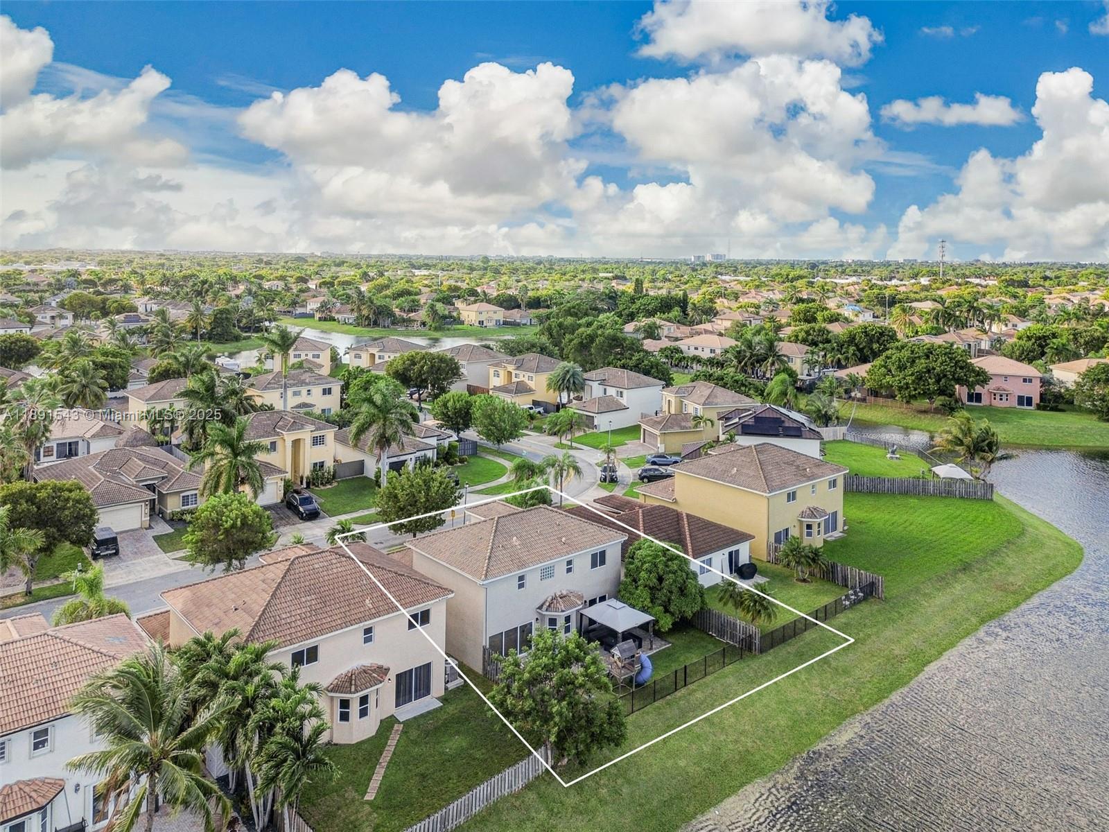 PELICAN BAY AT OLD CUTLER - Residential