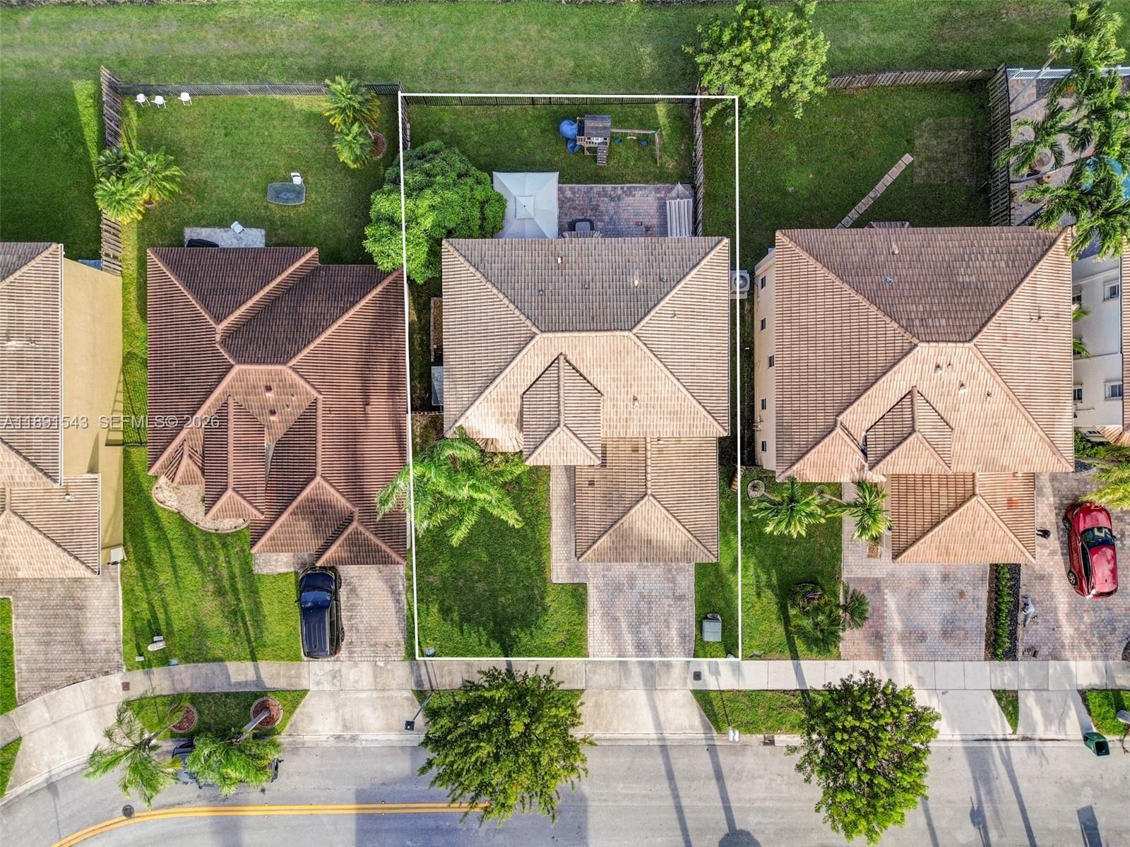 PELICAN BAY AT OLD CUTLER - Residential