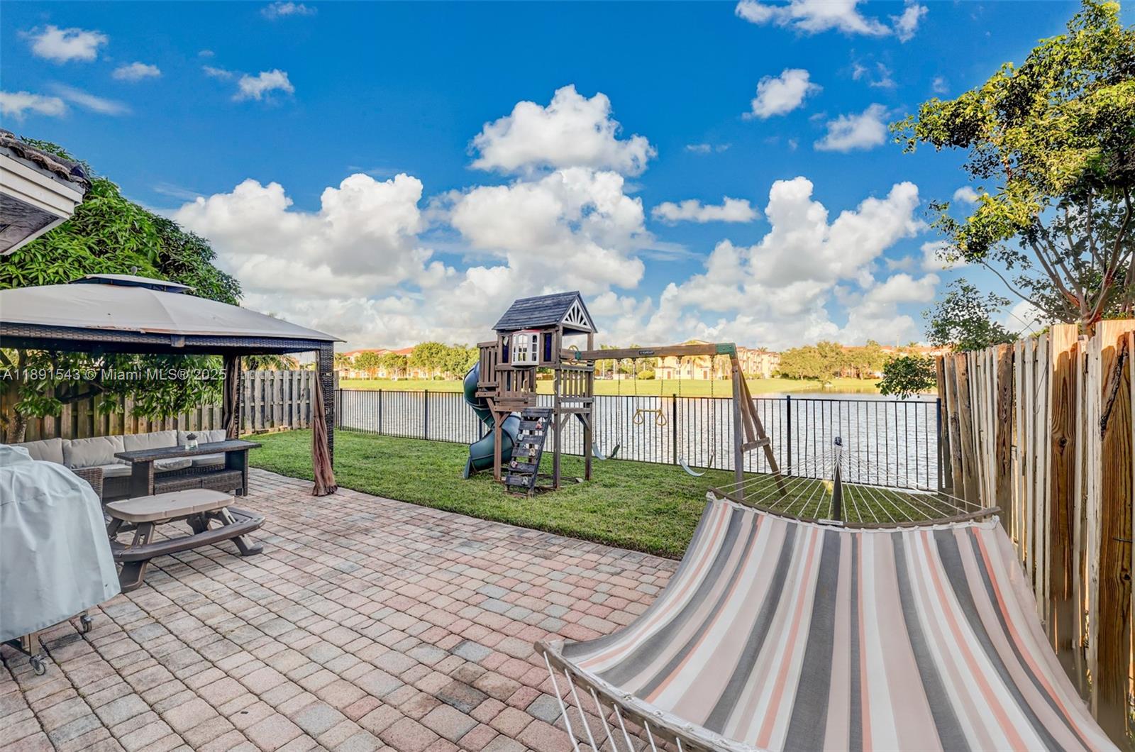 PELICAN BAY AT OLD CUTLER - Residential