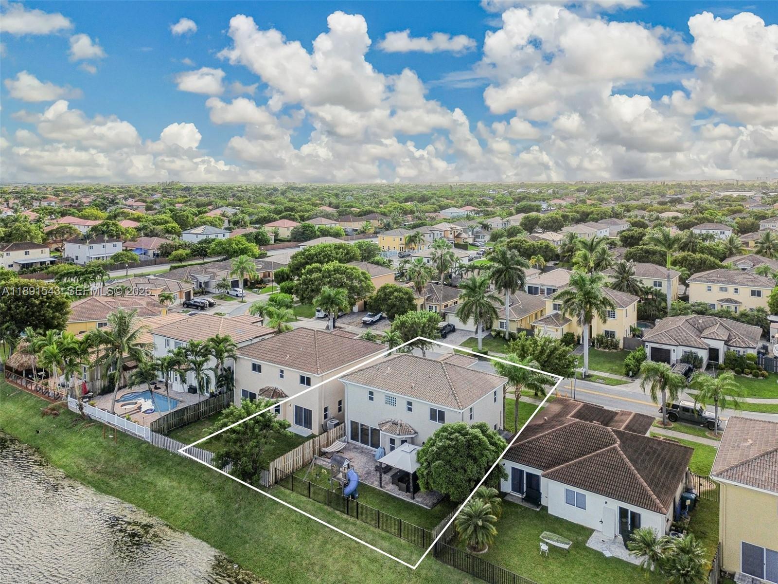 PELICAN BAY AT OLD CUTLER - Residential