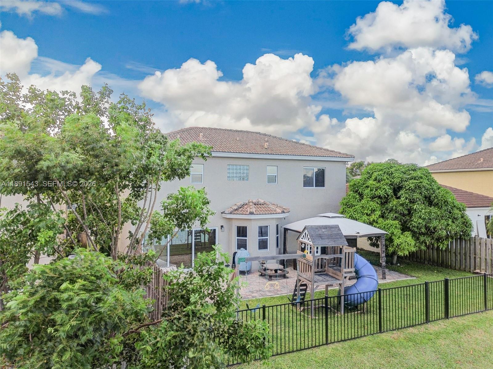 PELICAN BAY AT OLD CUTLER - Residential