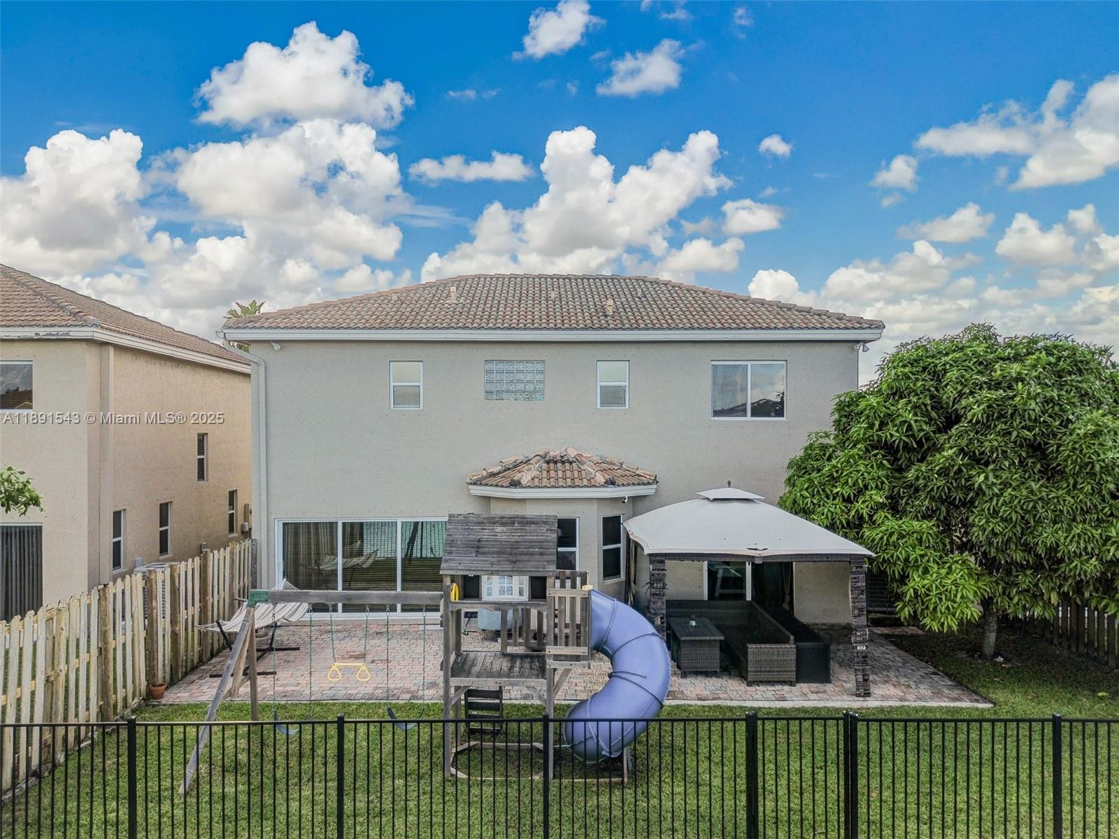PELICAN BAY AT OLD CUTLER - Residential
