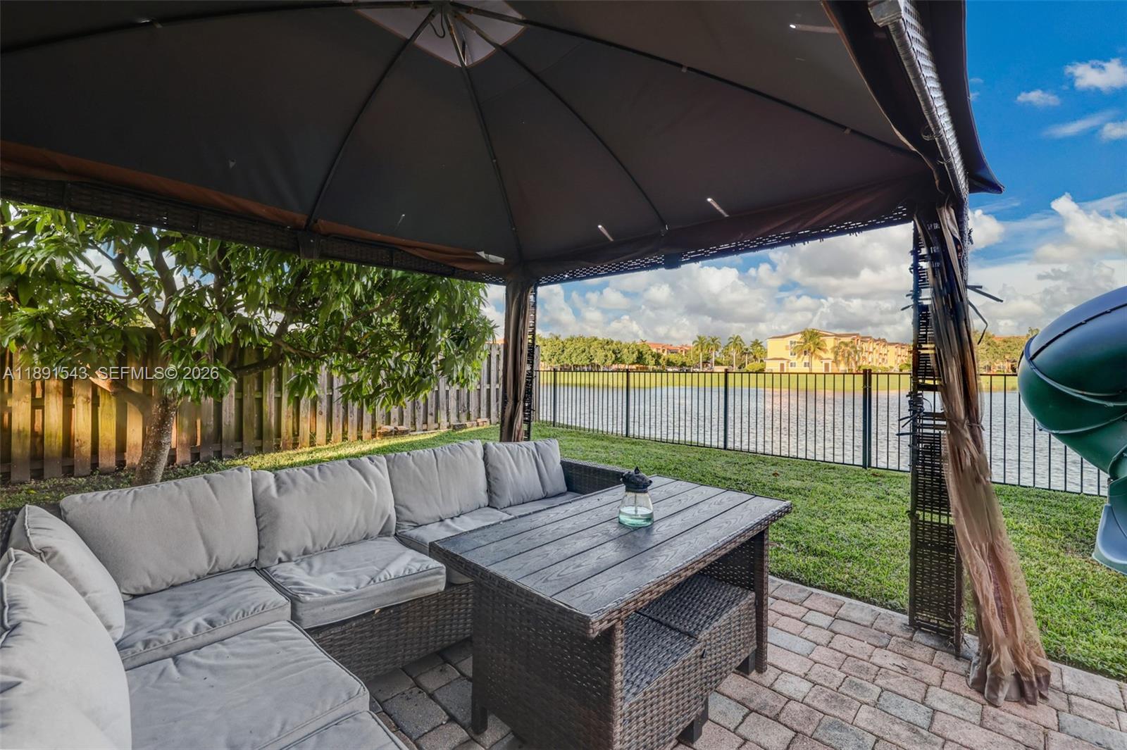 PELICAN BAY AT OLD CUTLER - Residential