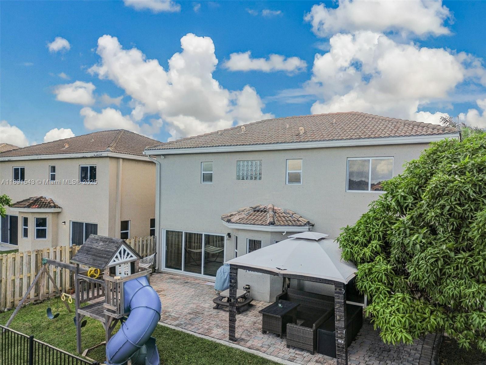 PELICAN BAY AT OLD CUTLER - Residential