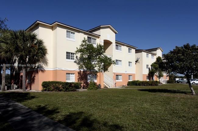 LAKEWOOD AT EMERALD HILLS - Residential