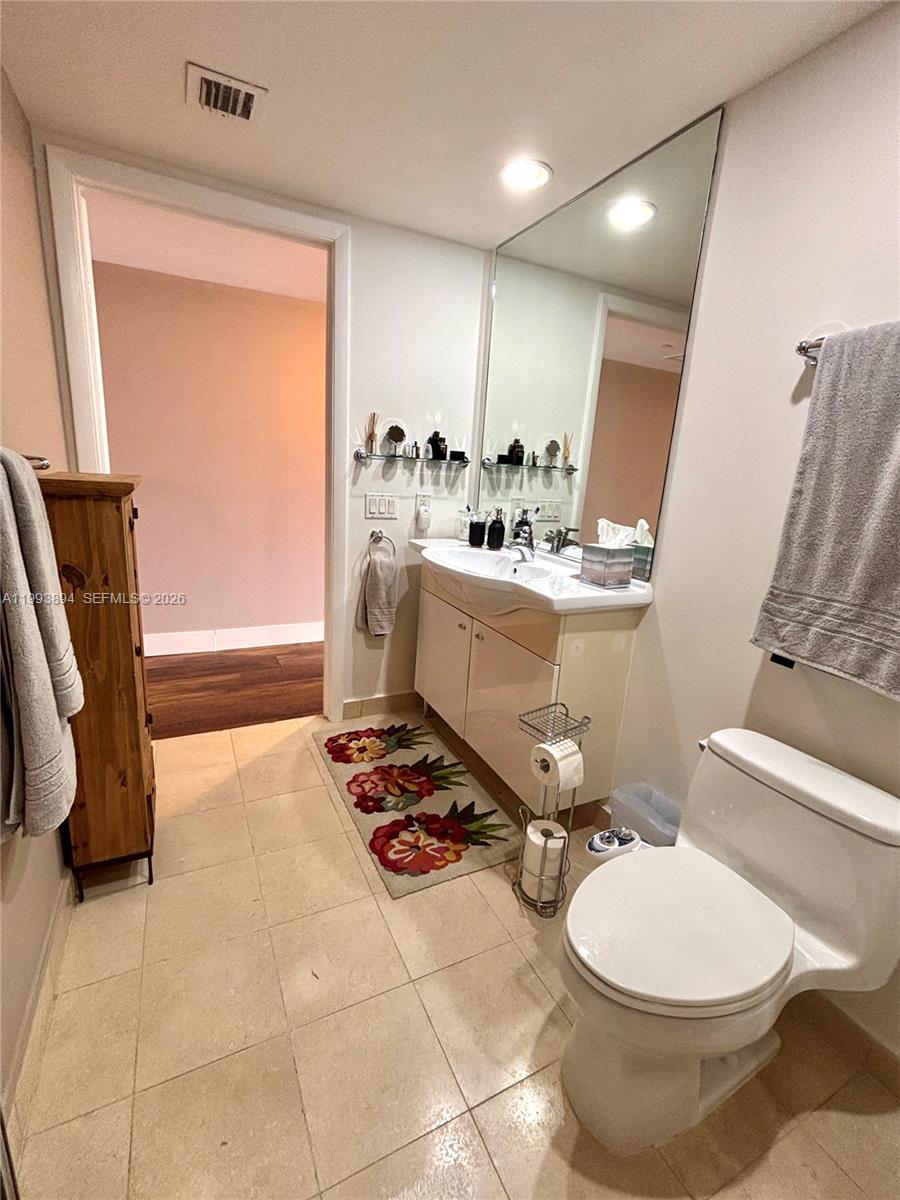 BEACH CLUB TWO CONDO - Residential