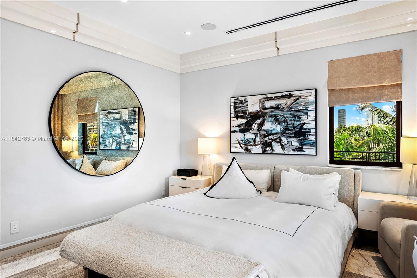 GOLDEN BEACH SEC E - Residential