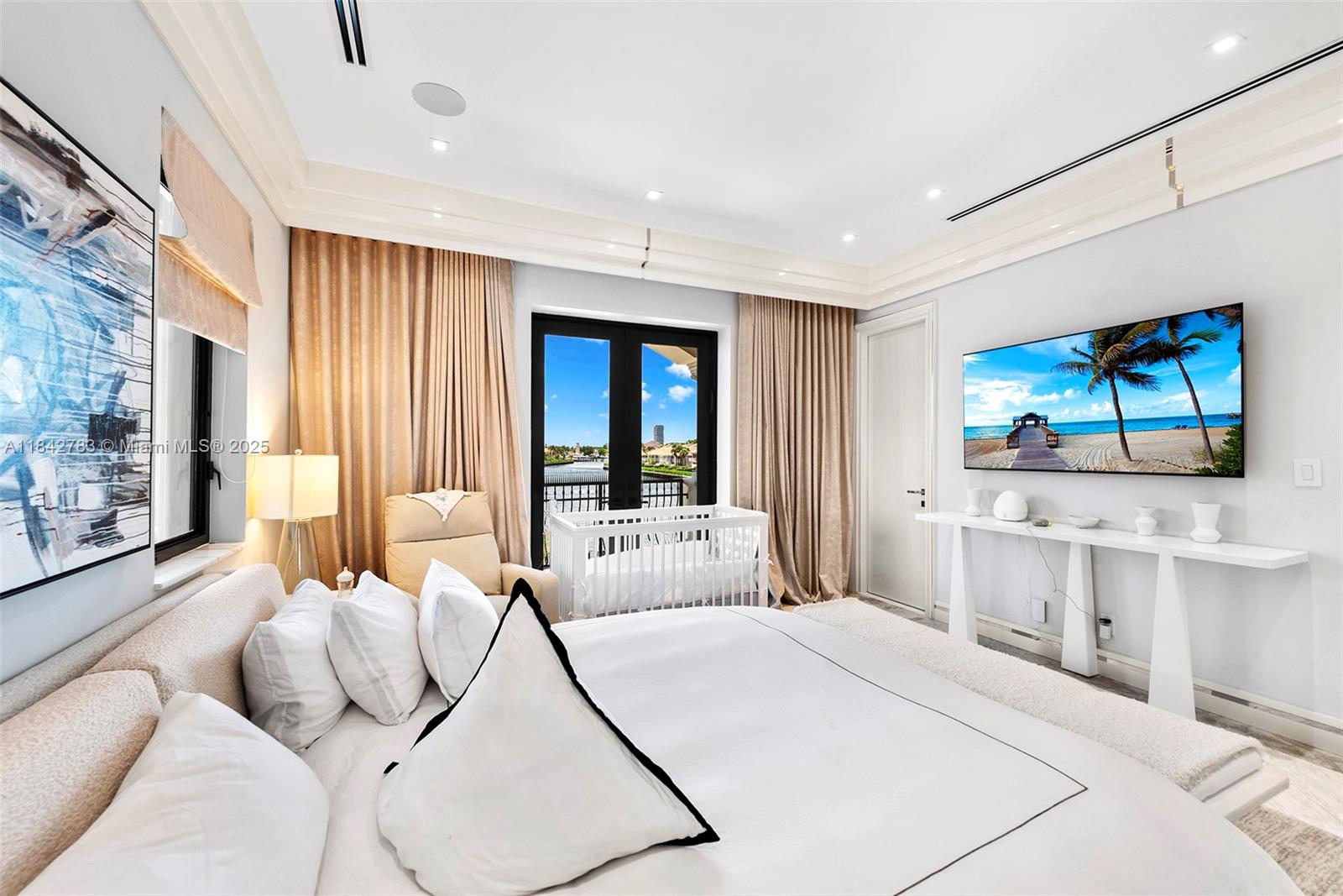 GOLDEN BEACH SEC E - Residential