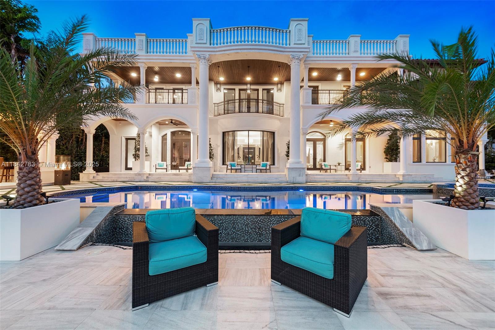 GOLDEN BEACH SEC E - Residential