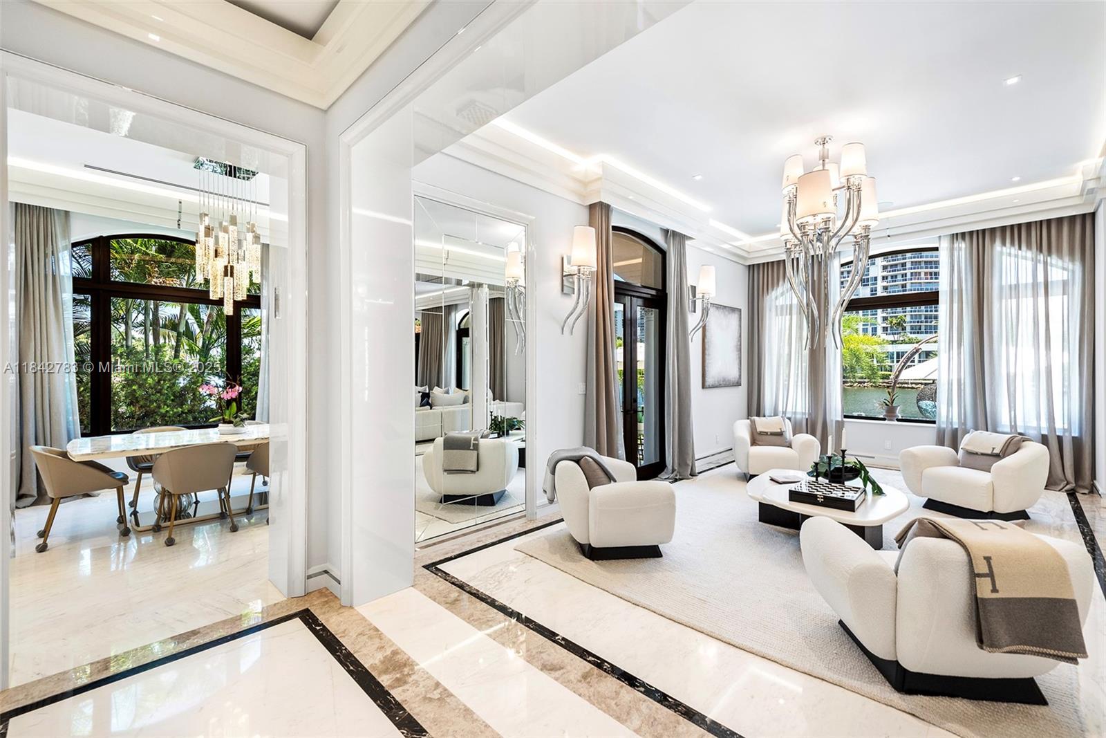 GOLDEN BEACH SEC E - Residential