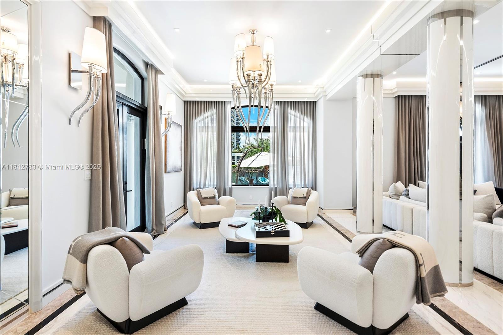 GOLDEN BEACH SEC E - Residential