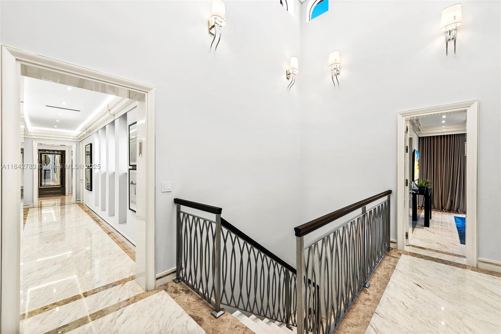 GOLDEN BEACH SEC E - Residential