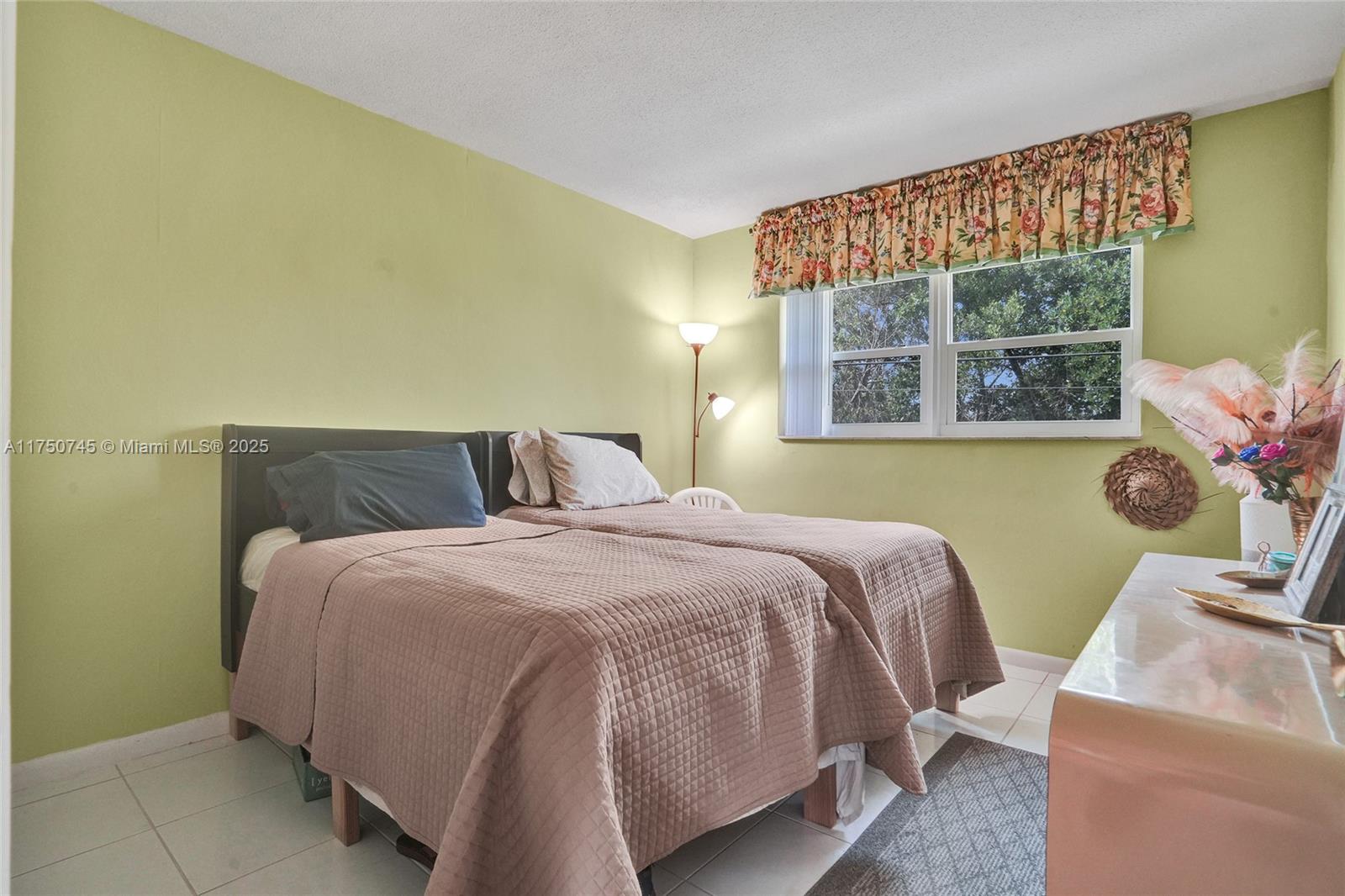 CRYSTAL COURT MANOR NO 12 - Residential