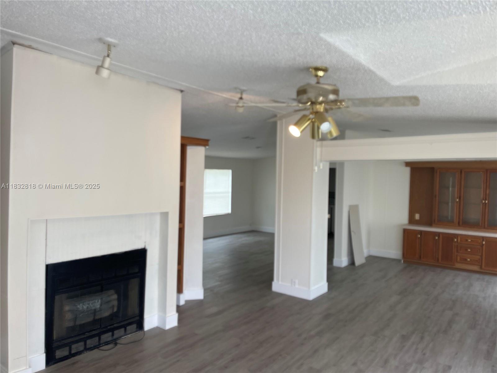 , Miami, FL, 33187/$310,000 2 684526909