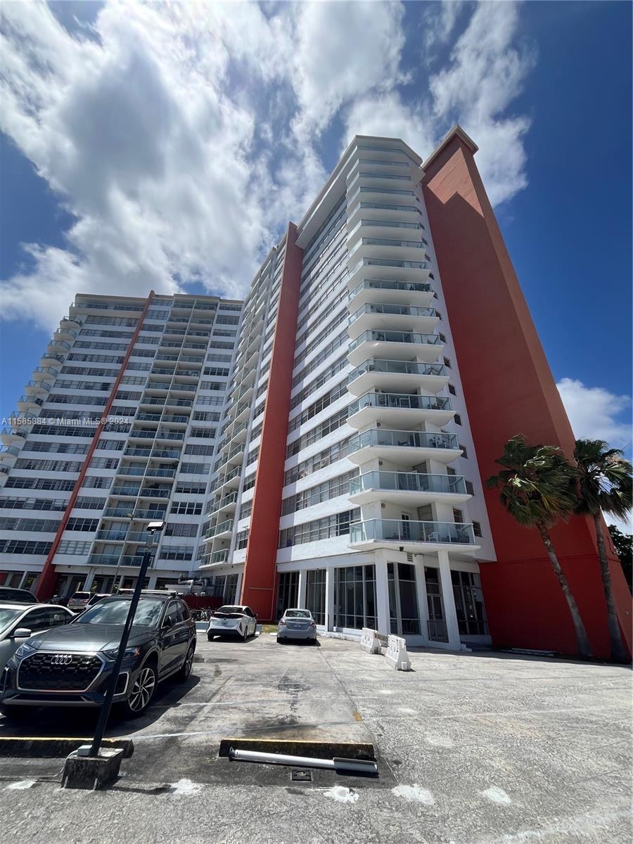 BUCKLEY TOWERS CONDO - WE - Residential