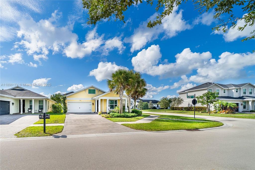 Photo of 19638 Split Rail Run, Loxahatchee, FL 33470 (MLS # A11898174)