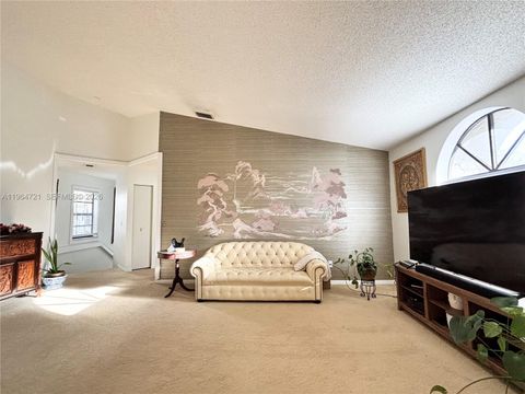 5258 Europa Dr H Boynton Beach FL 33437