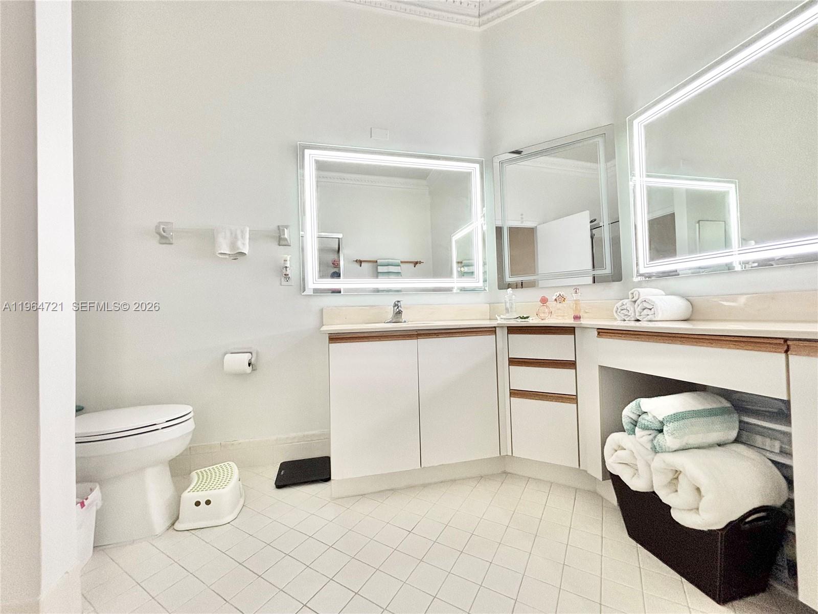 BELLAVISTA VILLAGE CONDO - Residential