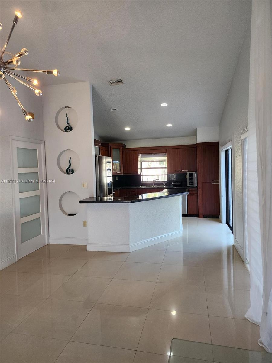 WESTWIND LAKES SEC 5 - Residential Lease