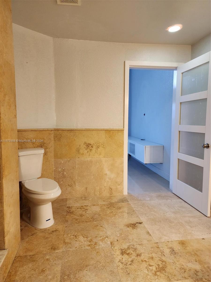 WESTWIND LAKES SEC 5 - Residential Lease