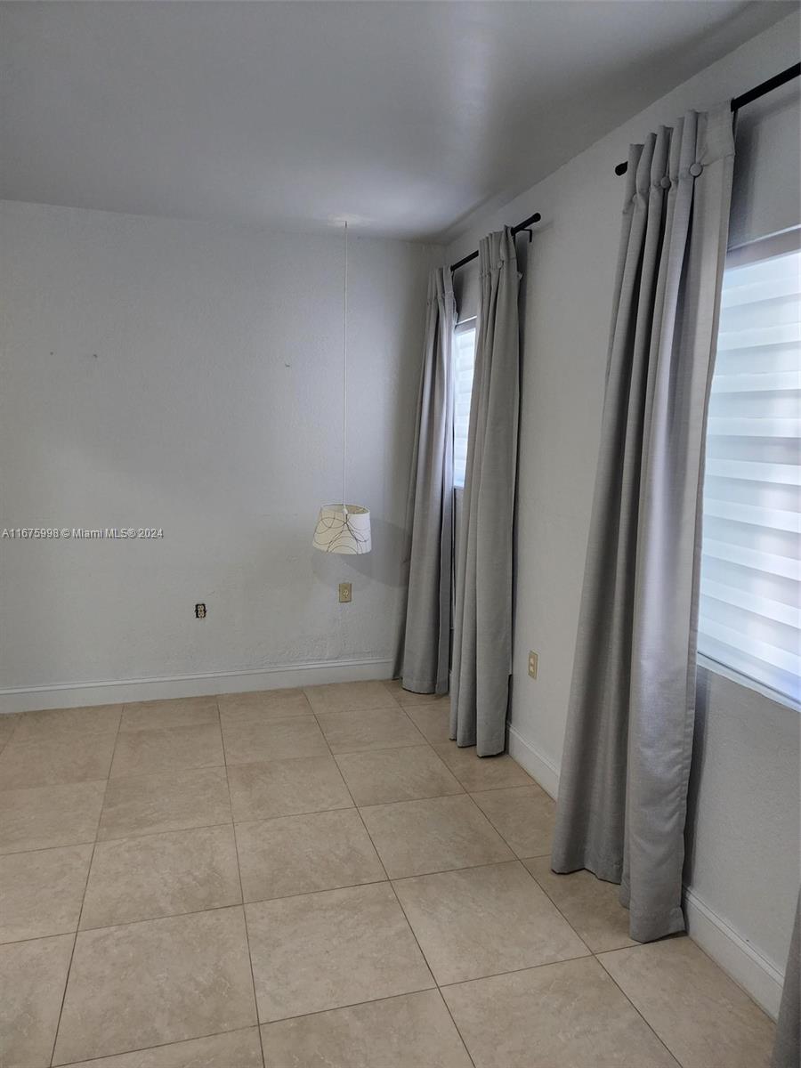 WESTWIND LAKES SEC 5 - Residential Lease