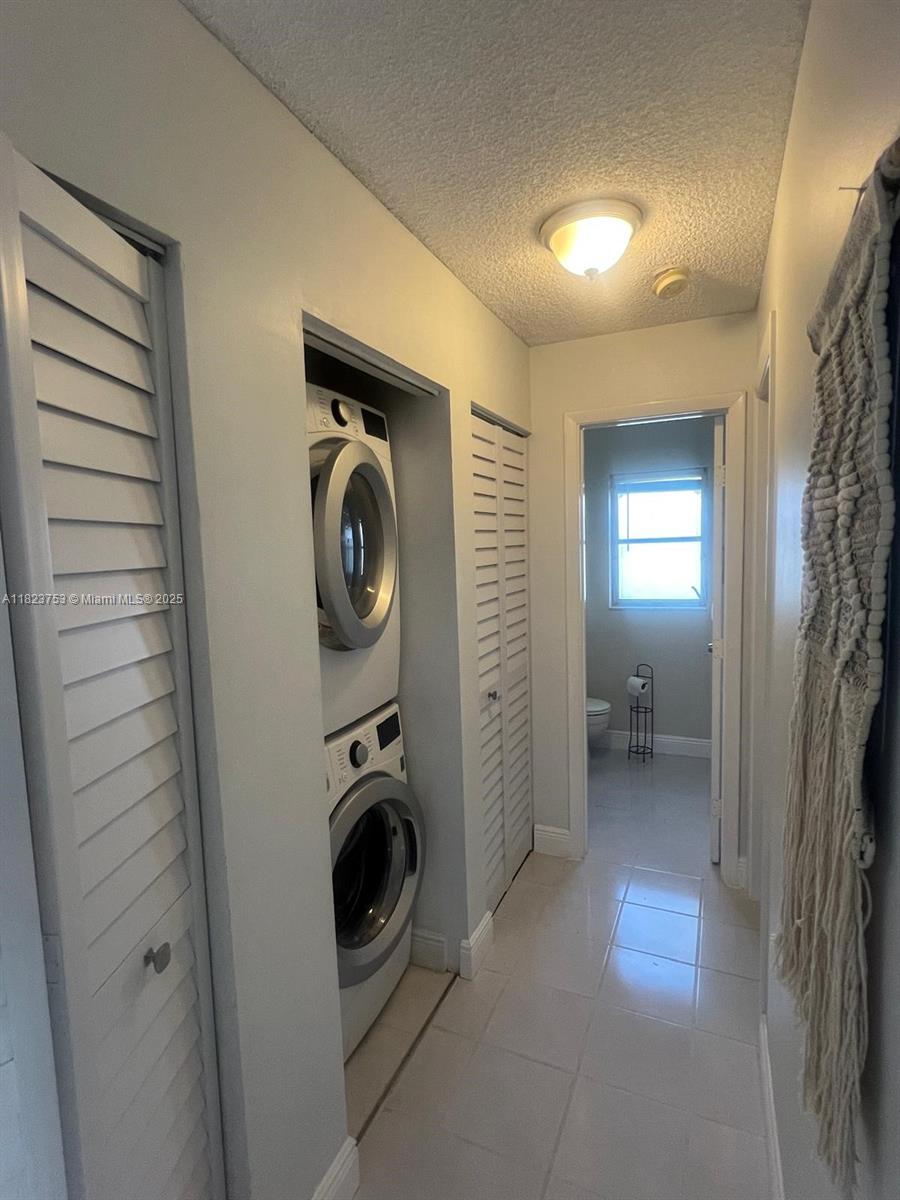 WHISPER WALK - Residential Lease