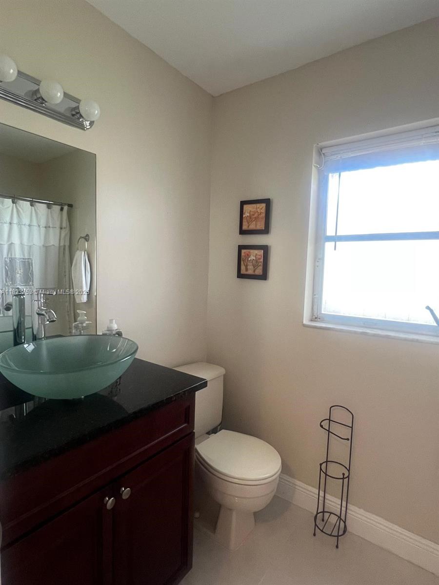 WHISPER WALK - Residential Lease