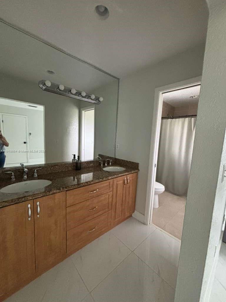 PALM SPRINGS NORTH SEC J - Residential Lease