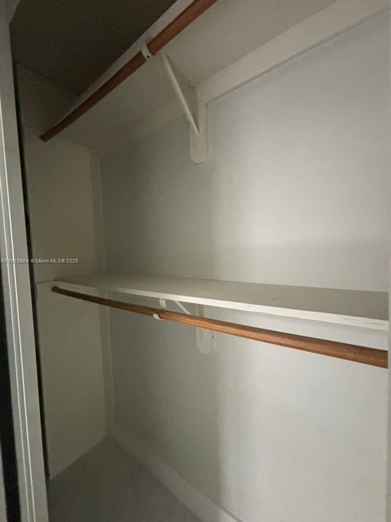 PALM SPRINGS NORTH SEC J - Residential Lease