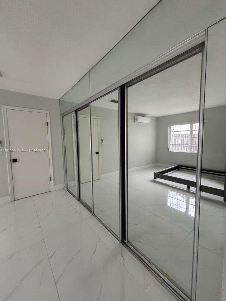 PALM SPRINGS NORTH SEC J - Residential Lease