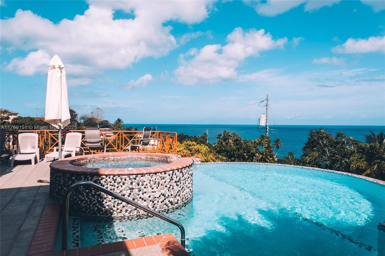 14 Bayview Drive, Tobago
