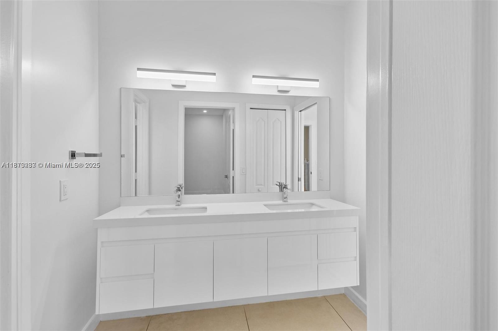 RIVIERA TRACE - Residential